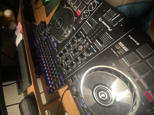 DDJ-RB