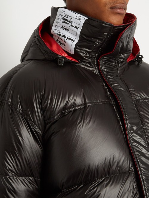 베트멍 vetements 캐나다구스 리버시블 패딩